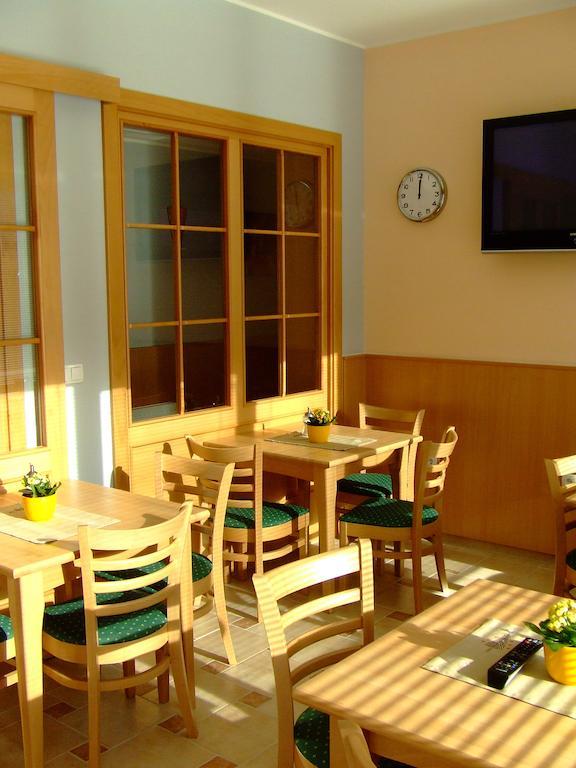 Guest House Pri Gondoli Maribor Exteriör bild