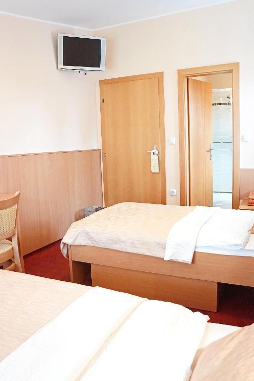 Guest House Pri Gondoli Maribor Exteriör bild