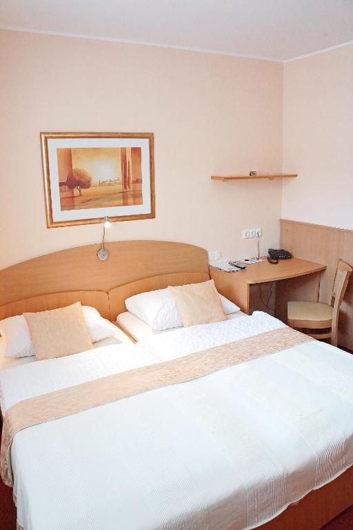 Guest House Pri Gondoli Maribor Exteriör bild
