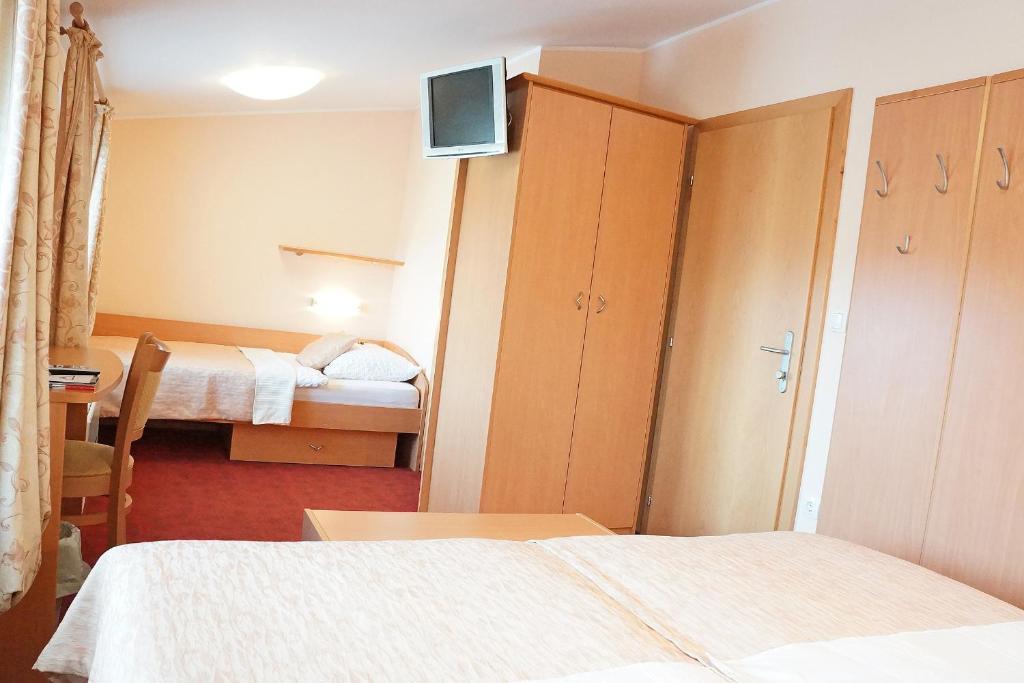 Guest House Pri Gondoli Maribor Exteriör bild